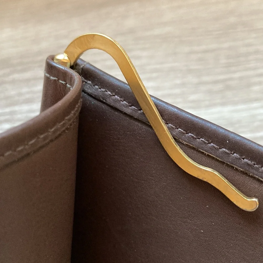 Wallet bifold with money clip in brass fandango calf leather